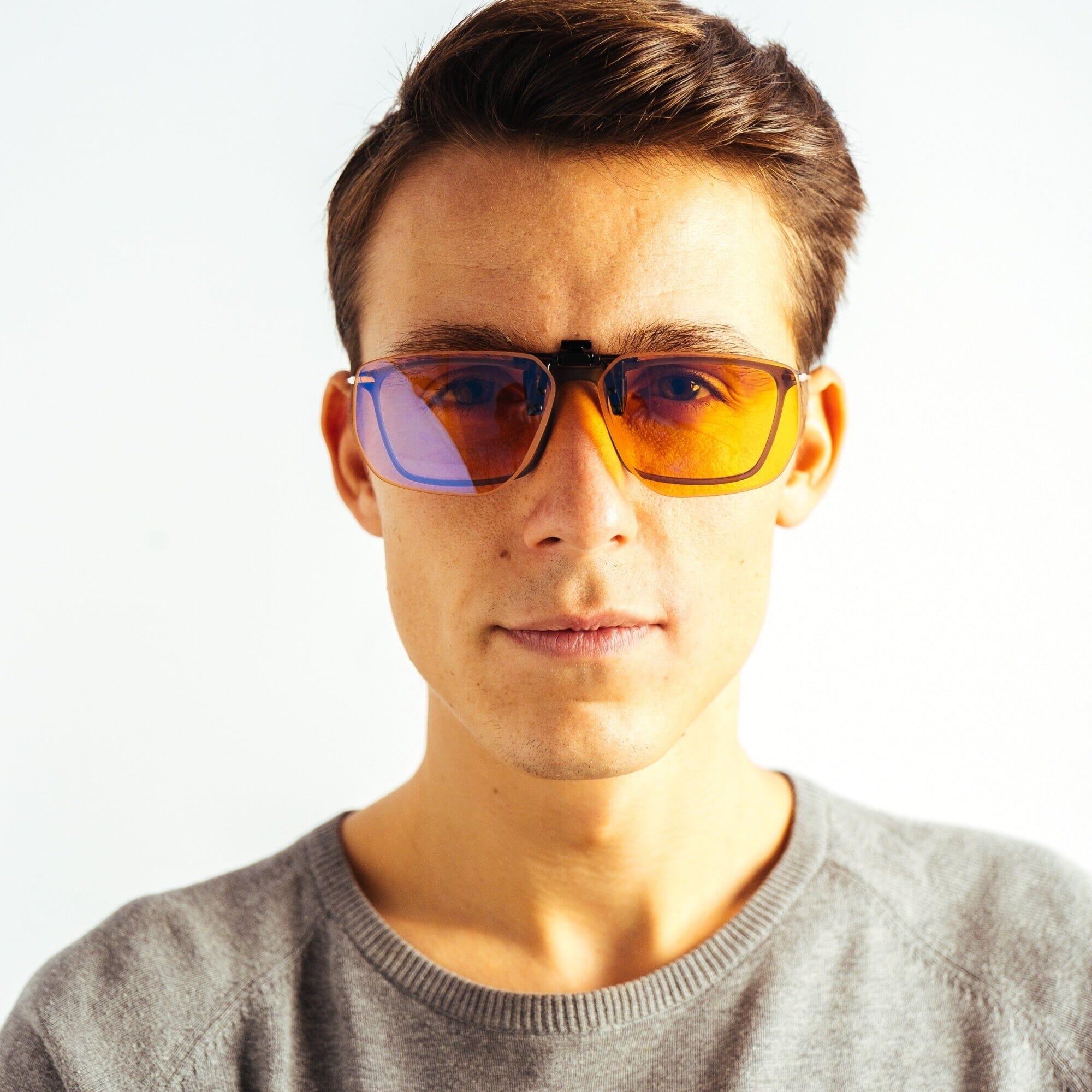 What level of screen brightness is best for eyes? Horus X